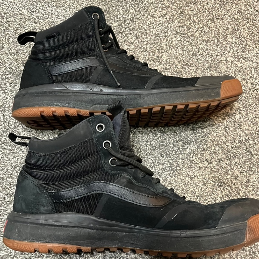 Mens Vans UltraRange Black Shoe Size 11 Hi Top